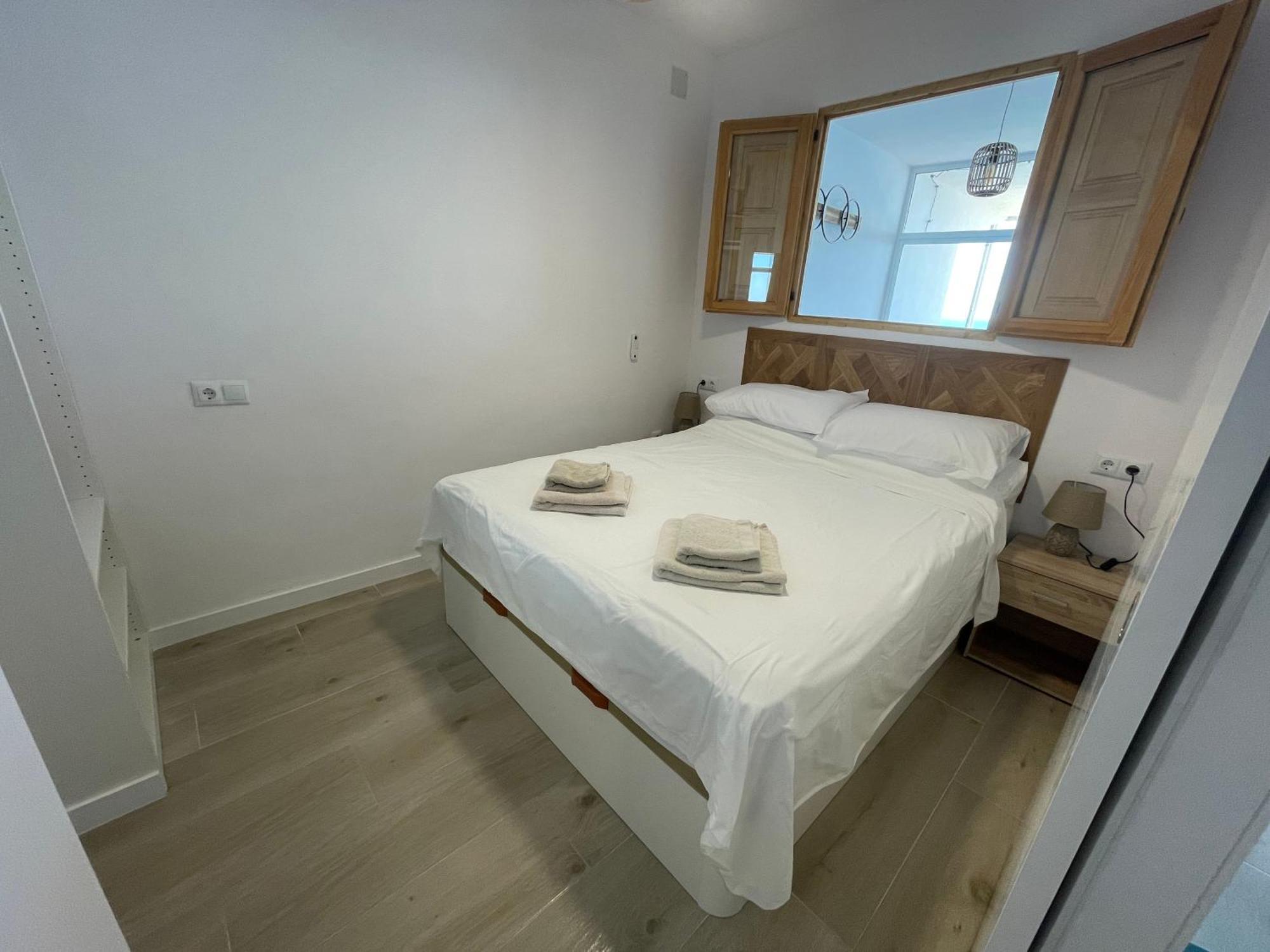 דירות Beachfront, Top Floor Corner 2-Bed, Estepona Paseo מראה חיצוני תמונה